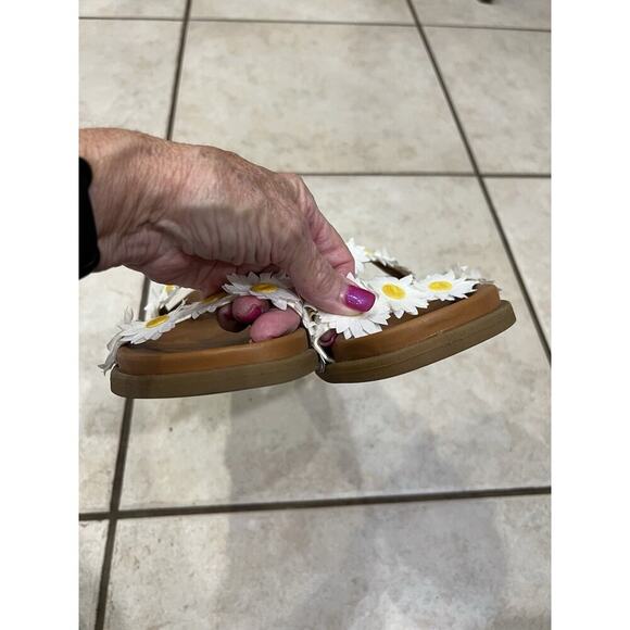 Lucky Brand Womens Pallyon Daisy Slide Sandal Sz 9 Ten Inches Toe To Heel - Picture 5 of 7